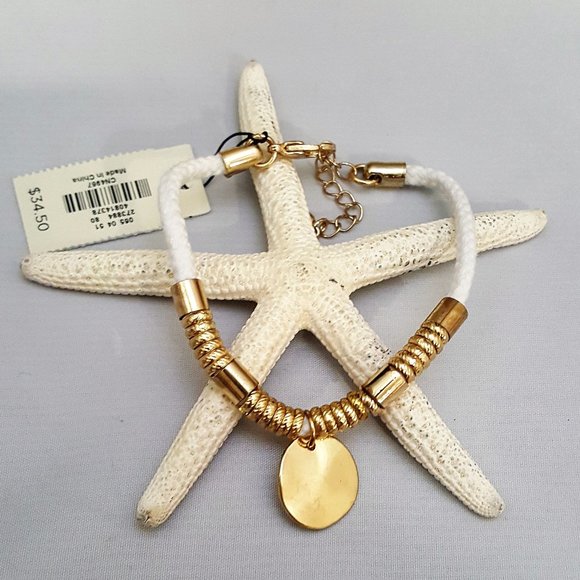 TALBOTS GOLD PLATED WHITE ROPE DISK CHARM BR…